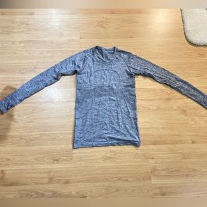 Grey Lululemon Swiftly top